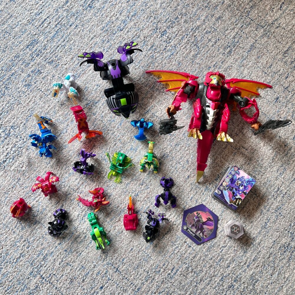 17 Assorted Bakugan Figures (Large & Small) + Collector Cards & Magnetic Discs